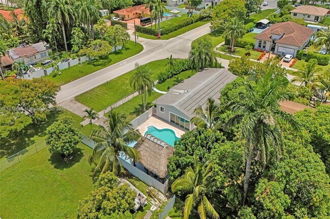 Building Photo - 16000 N Miami Ave