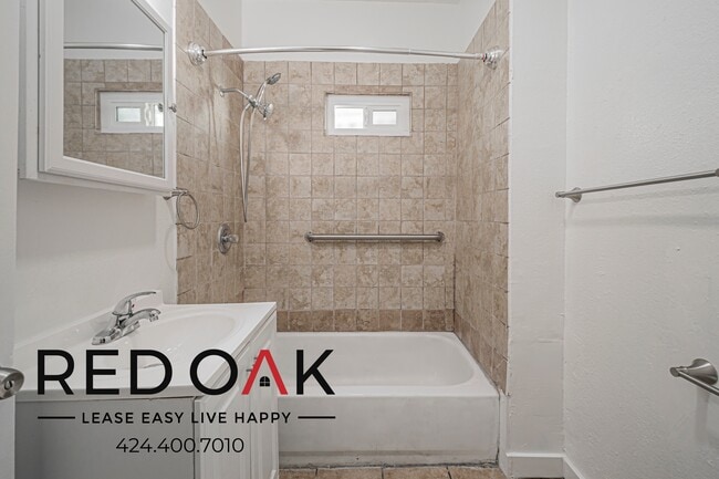 Building Photo - 7404 S Figueroa St