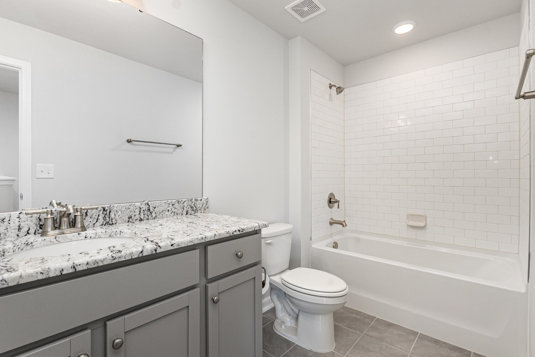 Building Photo - 1425 Rhodes Pond St