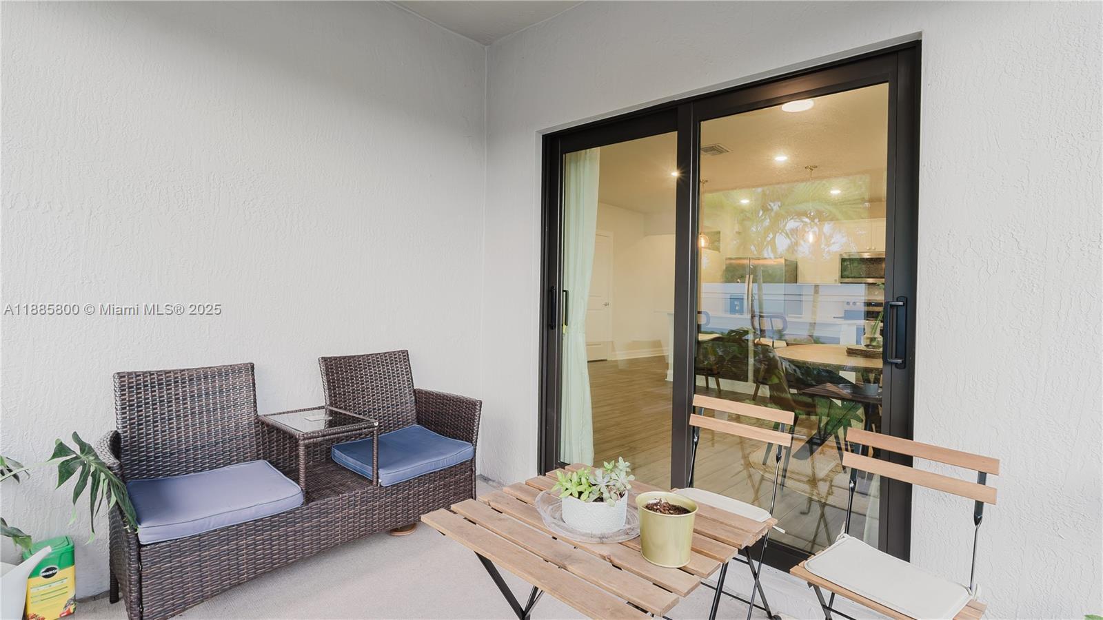 Building Photo - 3001 Hibiscus Ave