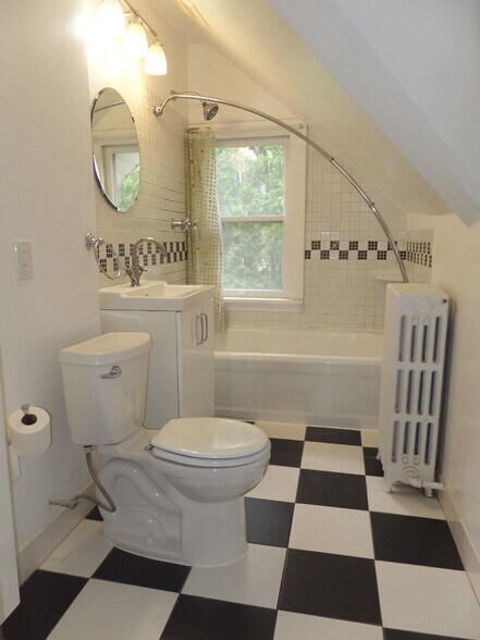 Building Photo - 4212 Linden Hills Blvd
