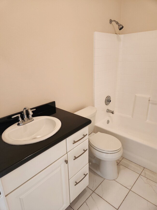 Building Photo - 11543 Treeview Ct