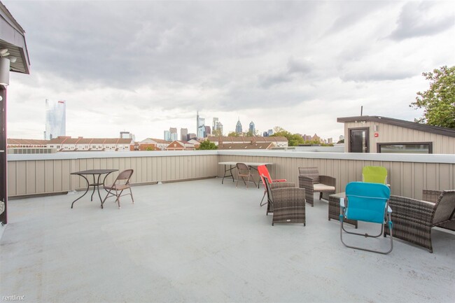 Building Photo - 1 br, 1 bath 4plex - 2545-47 MONTROSE ST U...