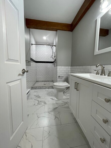 Bathroom - 19 Rose St