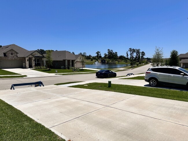 Building Photo - 6179 White Spruce Dr