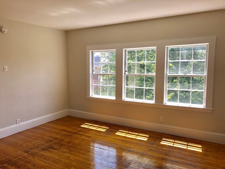 Building Photo - 85 Mount Vernon St