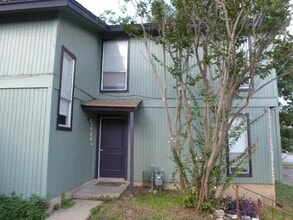 Building Photo - 6908 Lovely Ln