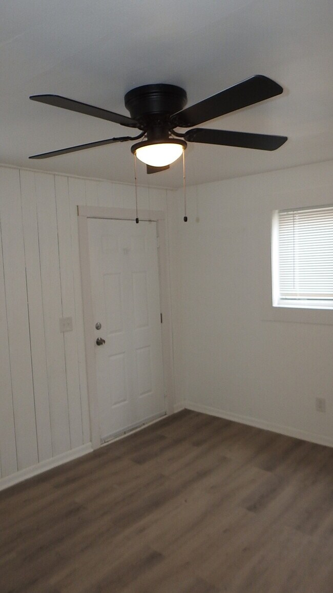 Building Photo - Cozy 1 bedroom and 1 bath Duplex located on Maier Dr in Belton