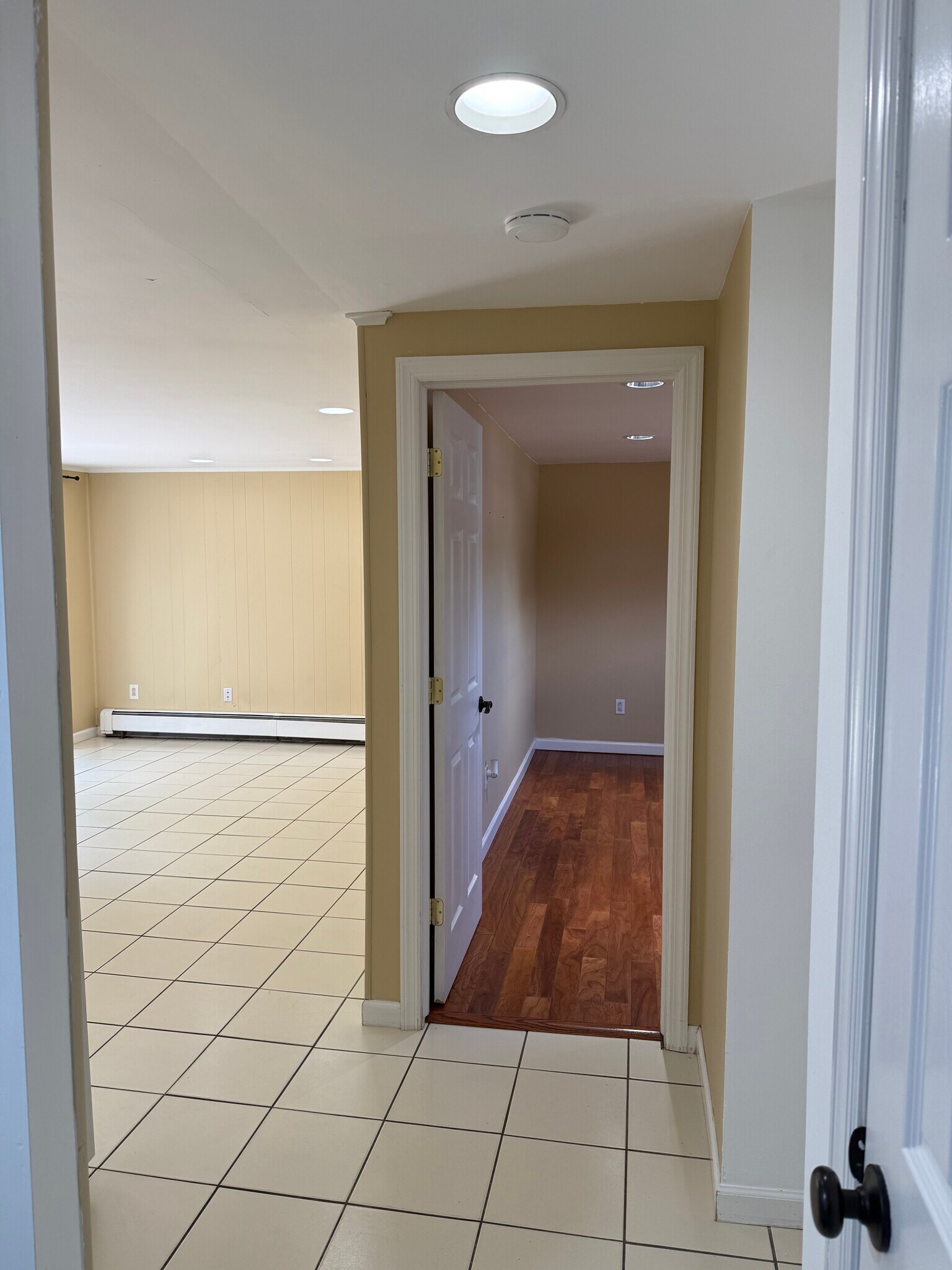 Building Photo - 760 Clifford Ct