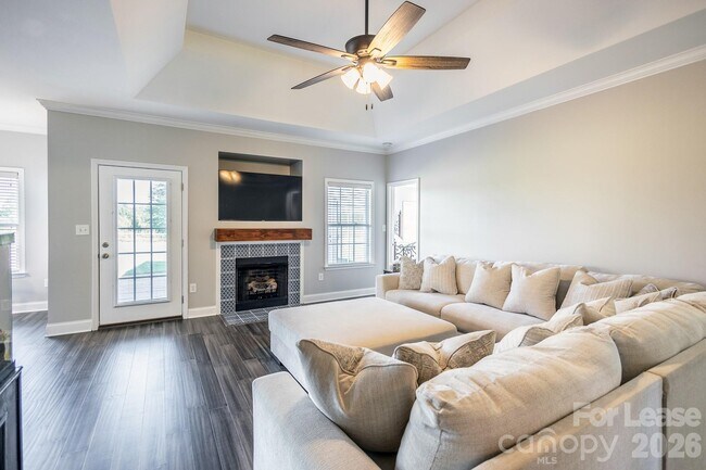 Building Photo - 141 Logan Ridge Dr