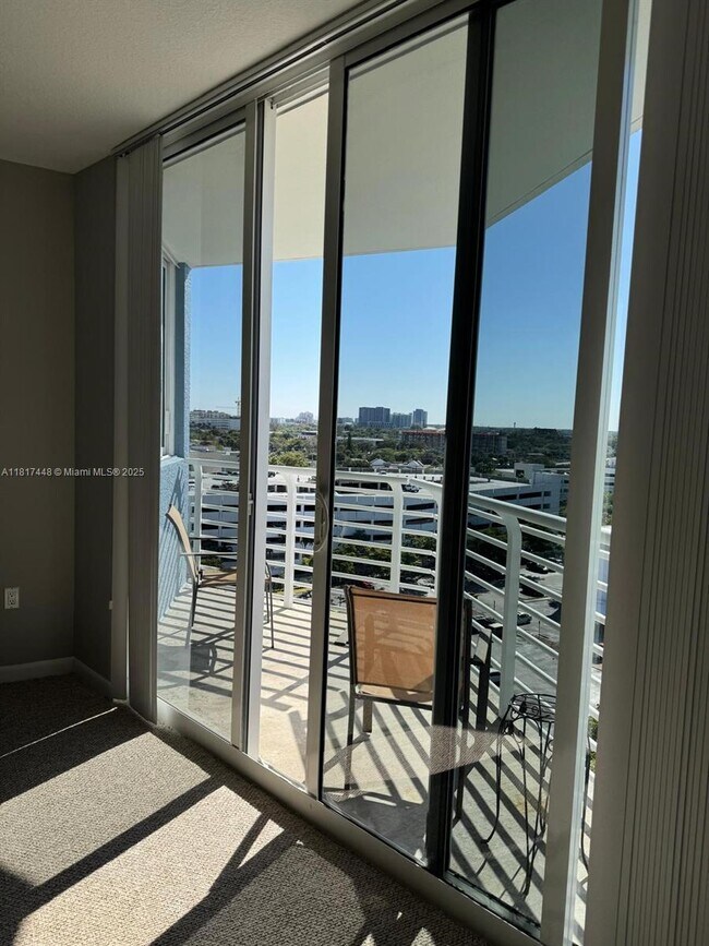 Building Photo - 1551 N Flagler Dr