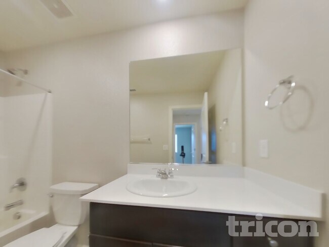 Building Photo - 904 Convair Ct