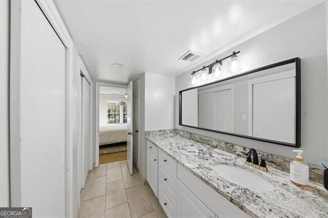 Building Photo - 133 Woodmere Square NW