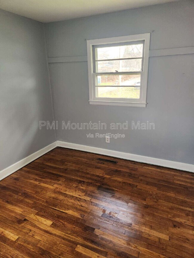 Building Photo - 16 Belvedere Rd