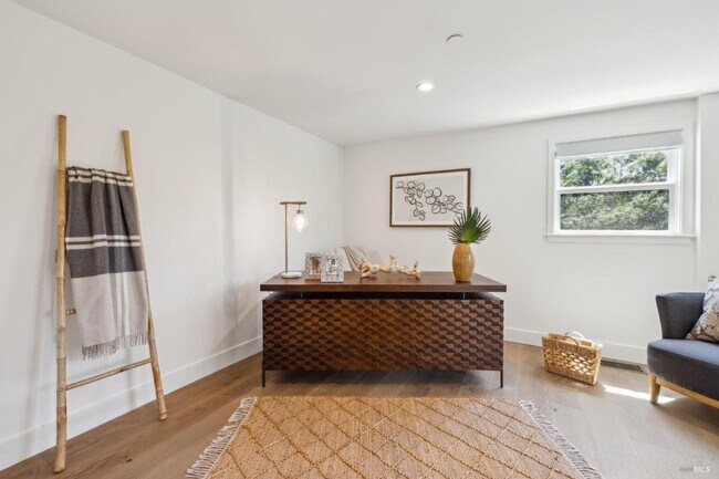 Building Photo - Newly Renovated Ross Four Bedroom & Three Bathroom Home on 1/2 acre with AC and Views