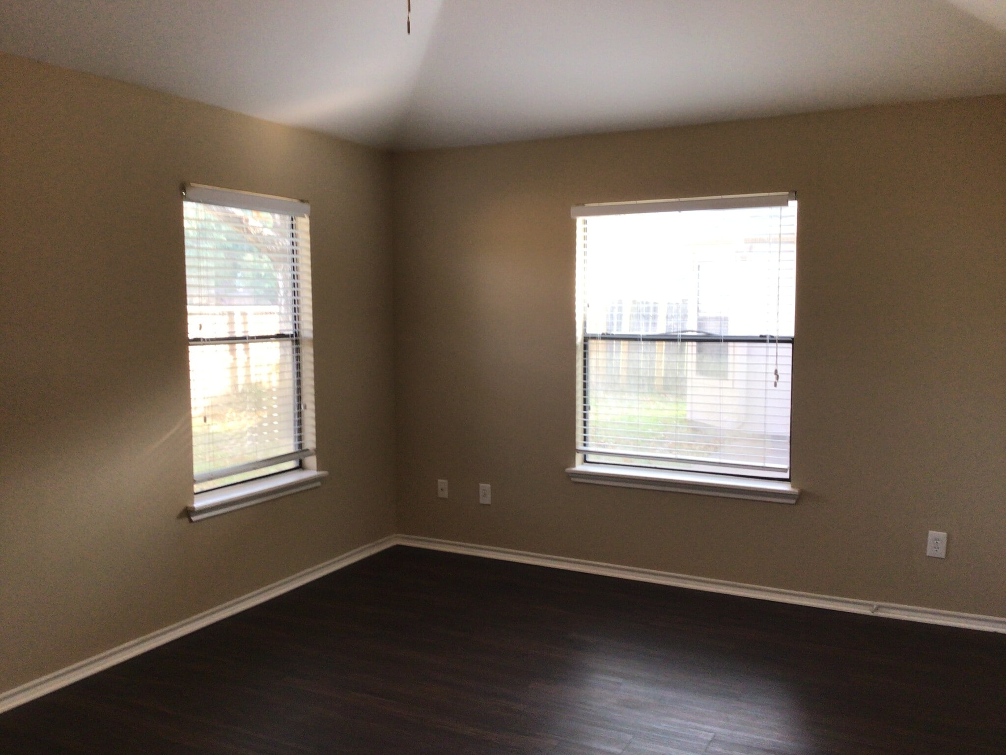 Building Photo - 3430 Maymist Dr