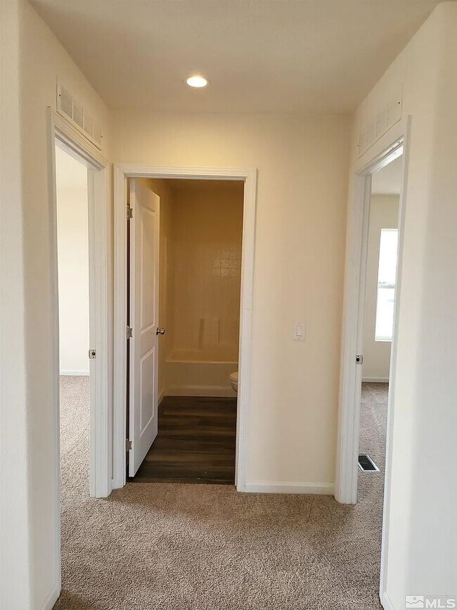 Building Photo - Spacious 3-Bedroom Home on 1.35 Acres with Valley Views – Dayton, NV