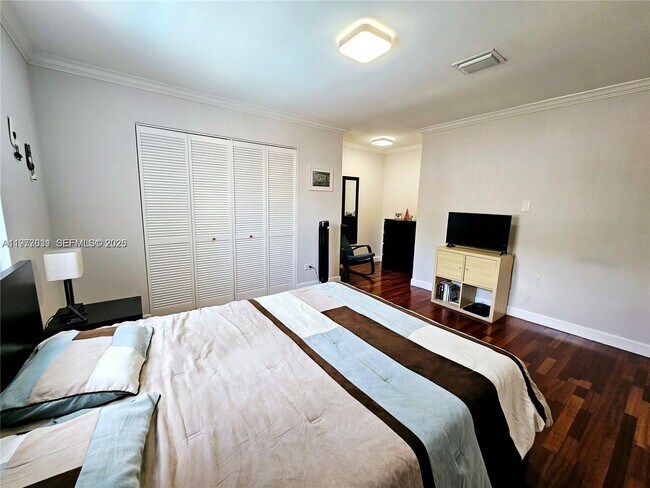 Building Photo - 13217 SW 9th Ln