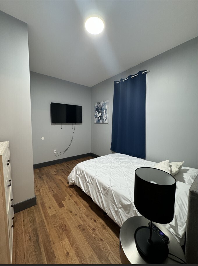 Unit 2 - 74 Baldwin Ave