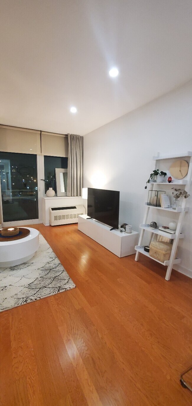 cable and internet ready - 317 Hudson Park