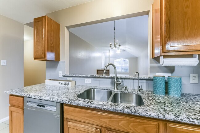 Building Photo - 8322 Kingsbridge Meadow Dr