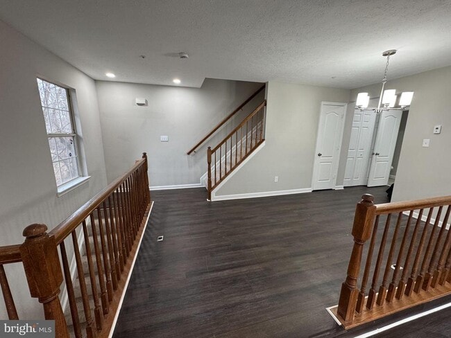 Building Photo - 4641 Deepwood Ct