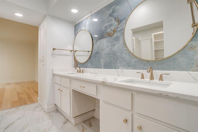 Building Photo - 4201 Clear Lake Cir