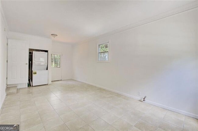 Building Photo - 3946 Green Oak Dr