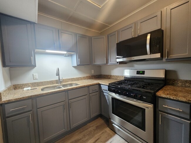Building Photo - 23628 W Dupage Country Club Dr