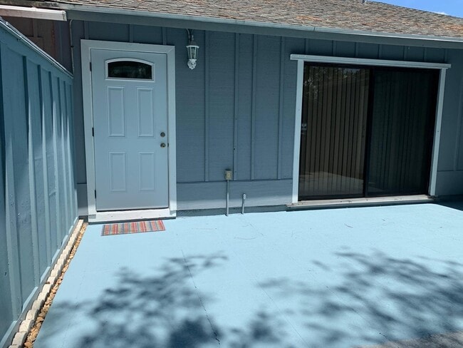 Building Photo - 1061 Goldenrod Rd