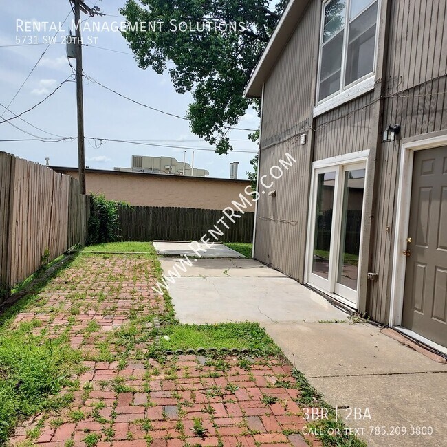 Building Photo - 5731 SW 20th St