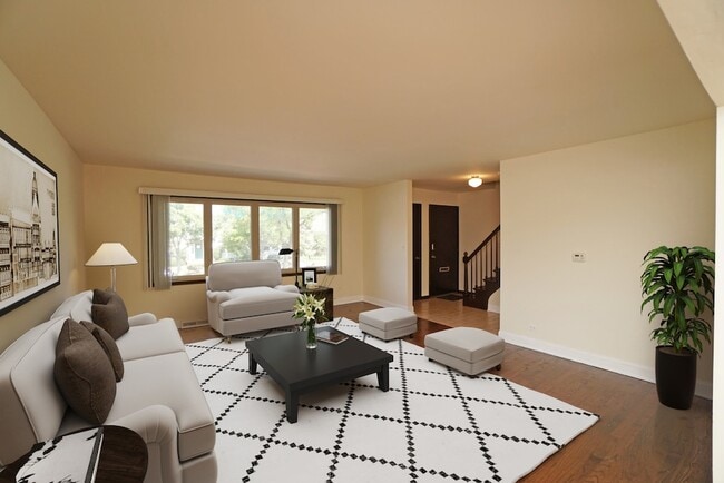 Building Photo - 737 Elder Ln