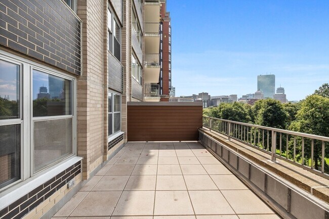 Building Photo - 151 Tremont St