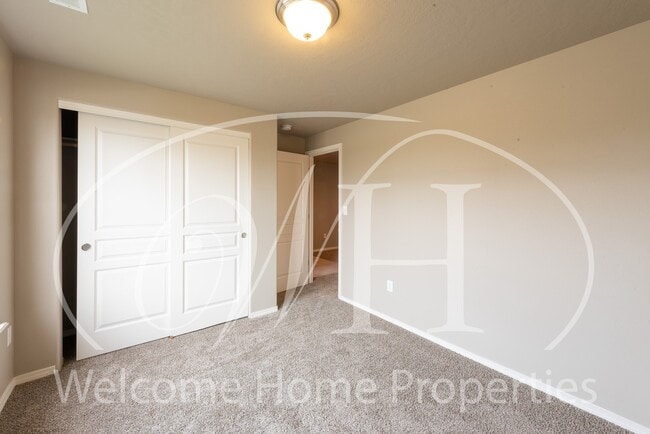 Building Photo - Beautiful Newer Home in New Neighborhood