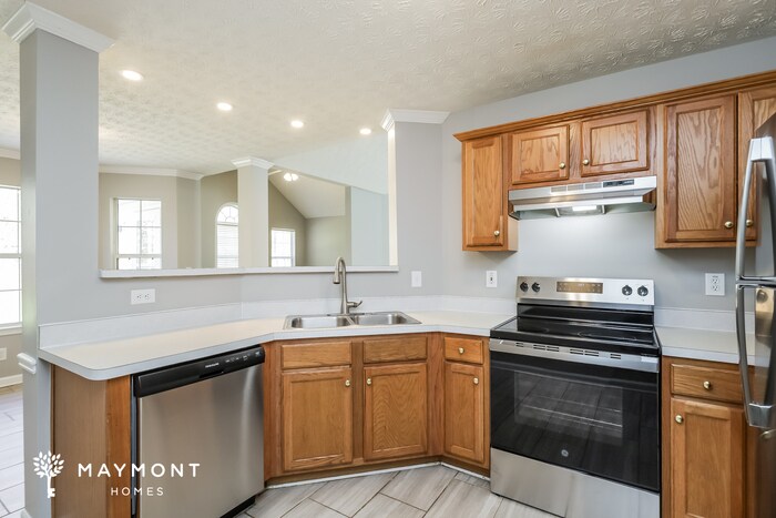 Building Photo - 5285 Yellow Pine Dr