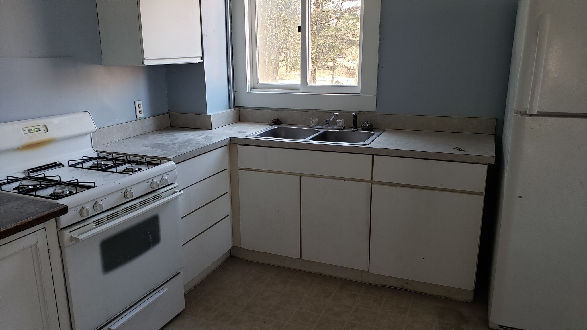 Kitchen (2) - 10 South St