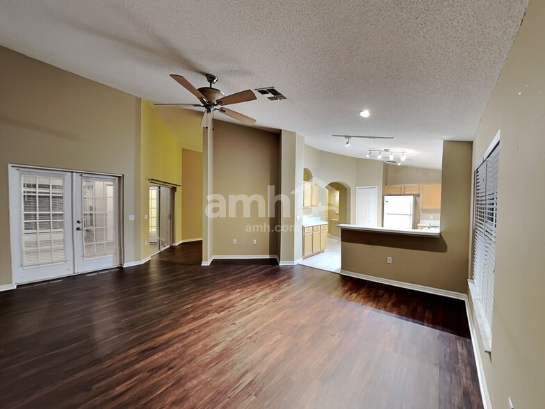 Building Photo - 13533 Tetherline Trl