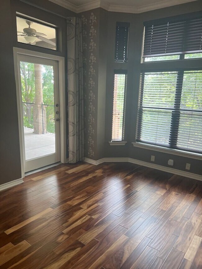 Building Photo - Beautiful 2 Bedroom 2 Bath condo in George...