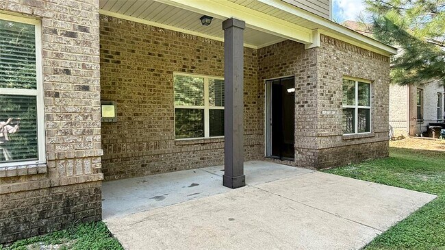 Building Photo - 230 Melison Dr
