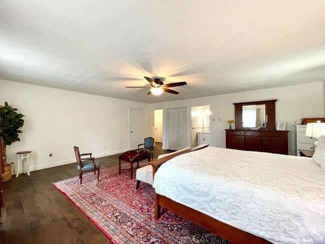 Building Photo - Spacious 6 bedroom home in Virginia Beach