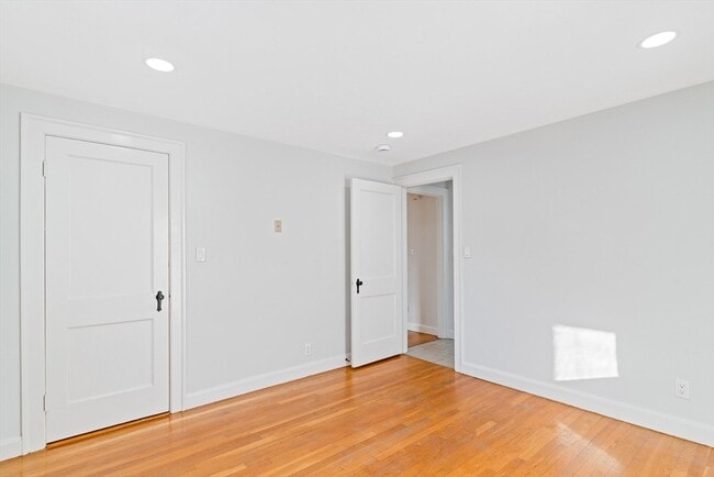 Building Photo - 126 Washington Ave