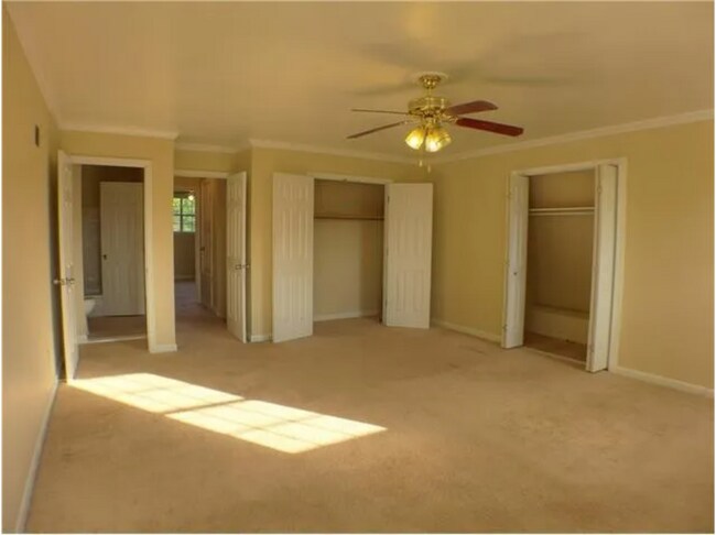 Building Photo - 112 Dewald Ln