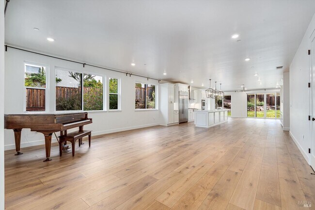 Building Photo - 1980 Bent Tree Pl