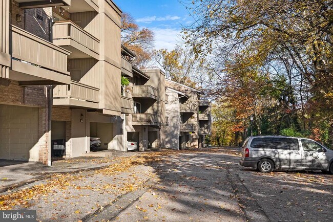 Building Photo - 110 Cross Keys Rd