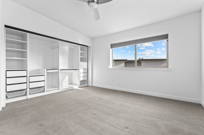 Building Photo - 4244 S Greenbelt Station Dr