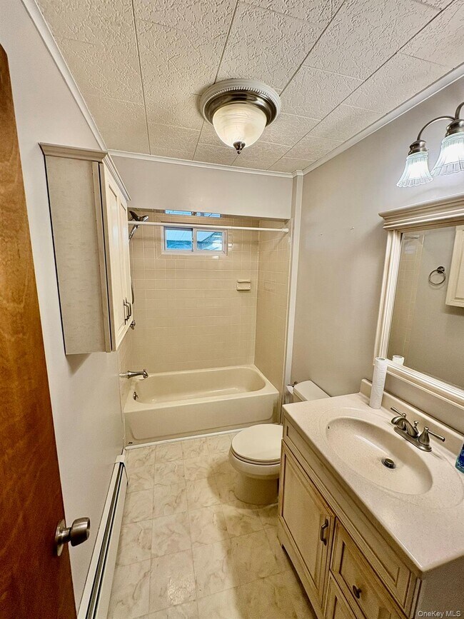 Building Photo - 9 Academy St