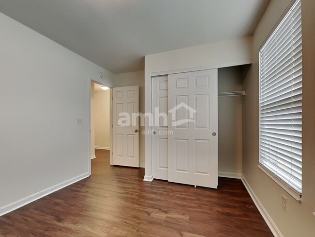 Building Photo - 724 Mary Ln Ext