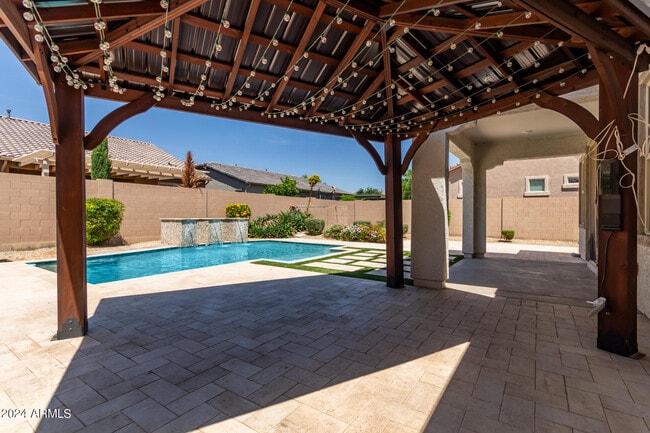 Building Photo - 9746 E Tumbleweed Ave