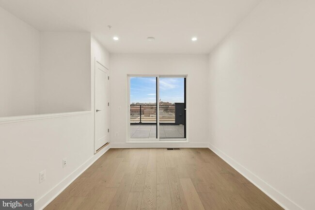 Building Photo - 2607 1st St NW