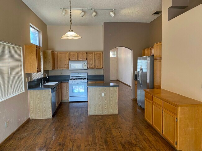 Building Photo - 8177 Burnt Sienna St
